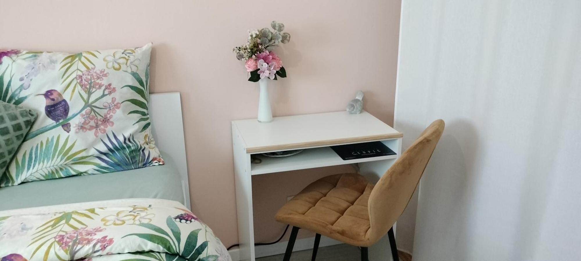 Un Studio Avec Une Entree Independante Thilouze Extérieur photo